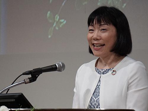 新井ちとせ理事長